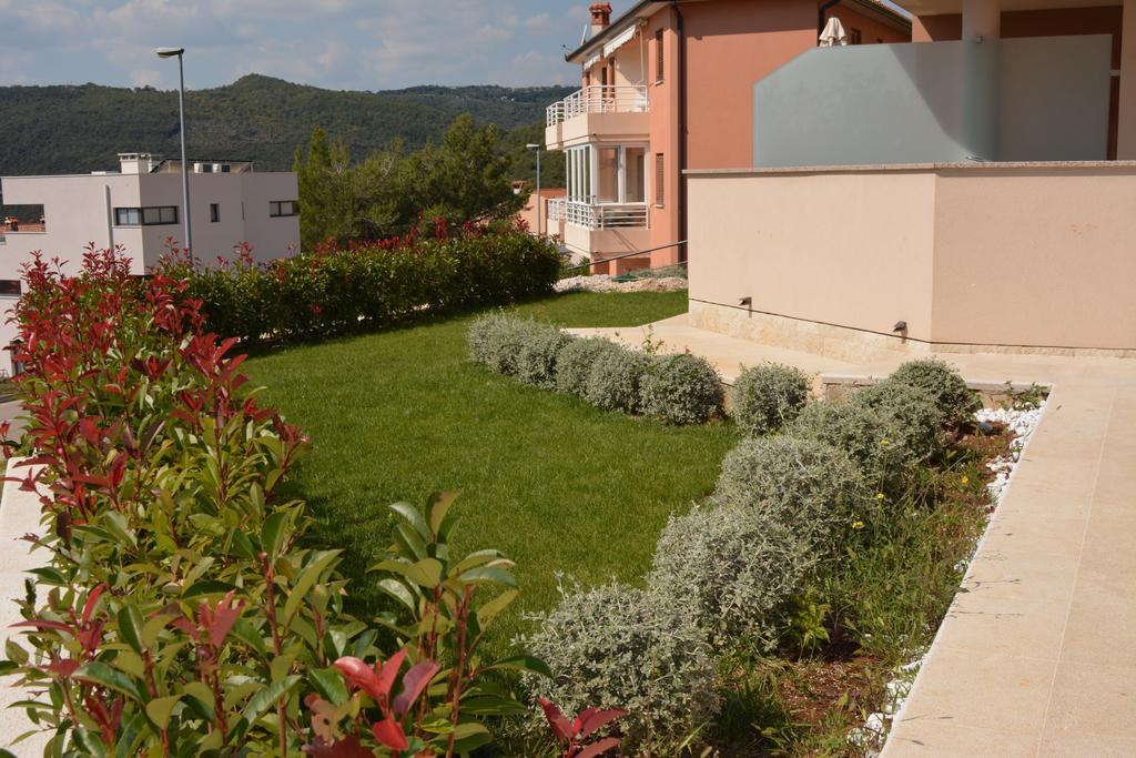 Apartments Braje Rabac Zimmer foto