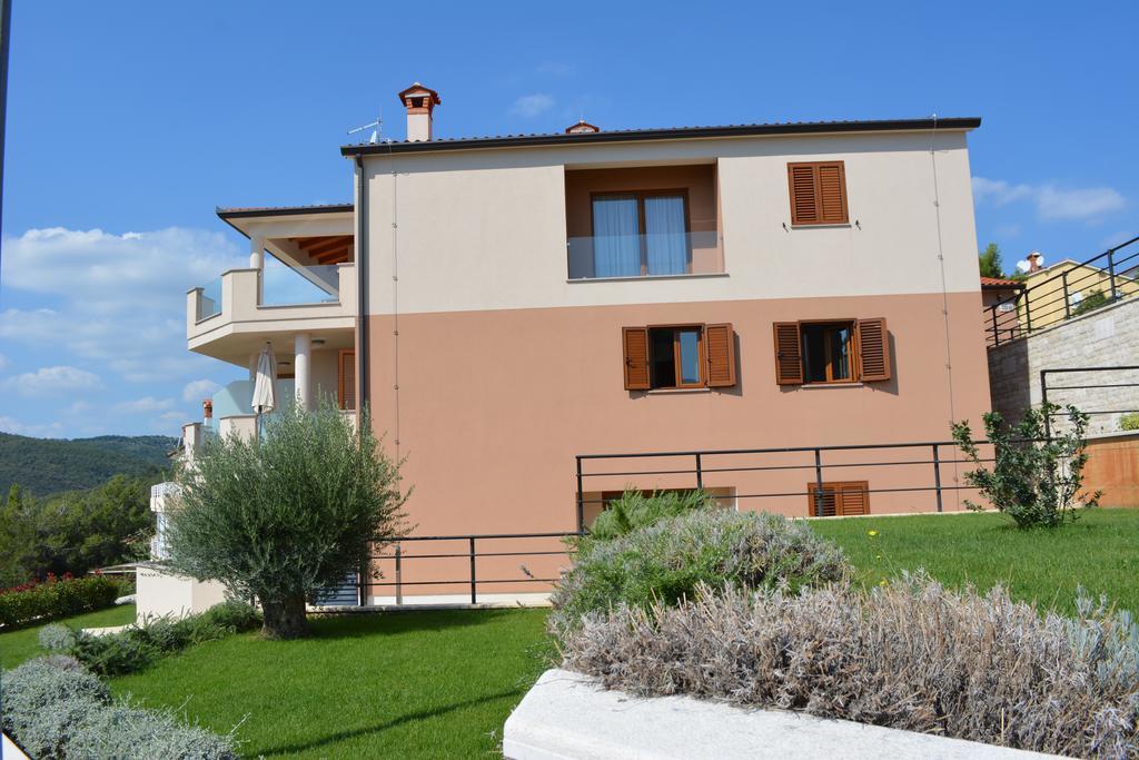 Apartments Braje Rabac Zimmer foto